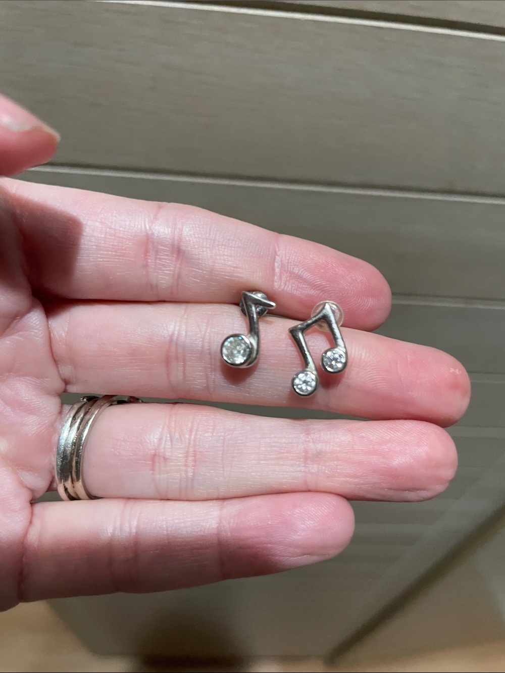 Mismatched Musical Note Earrings (925 Silver)